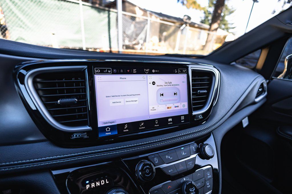 2026 Chrysler Pacifica Select thumbnail 13