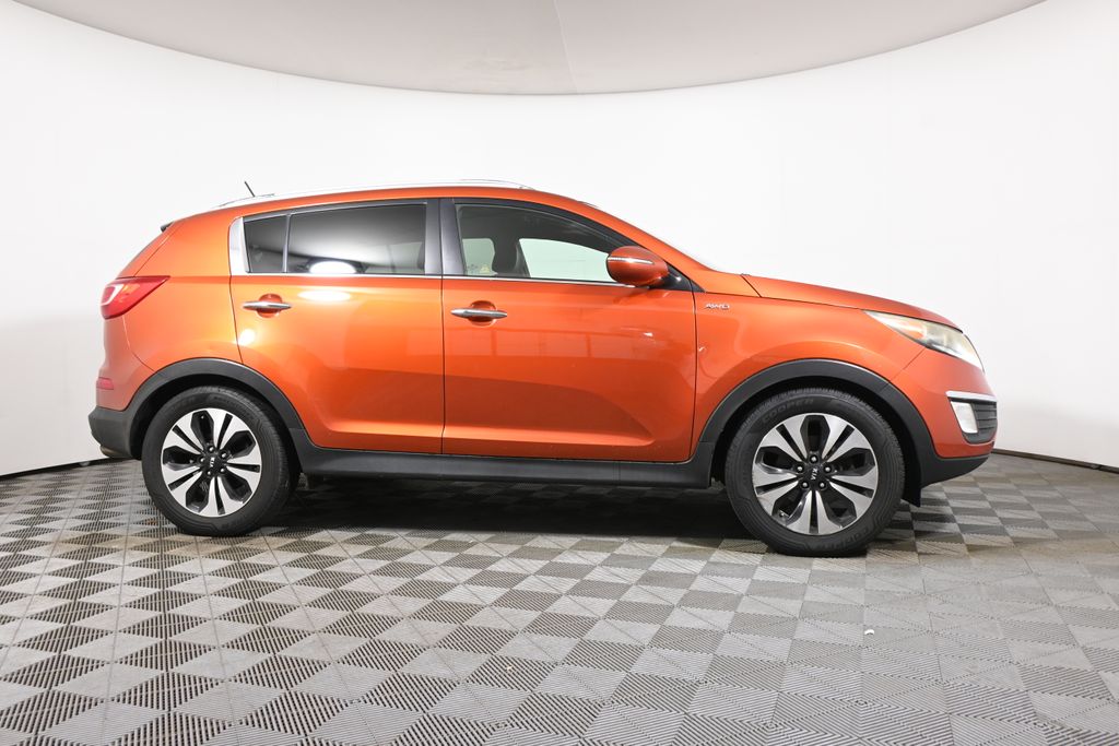 Thumbnail: 2011 Kia Sportage - 8