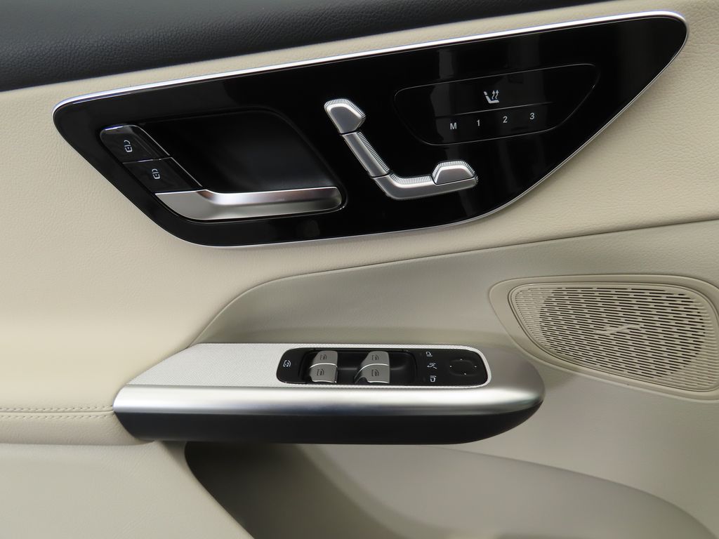 Thumbnail: 2026 Mercedes-Benz GLC - 24