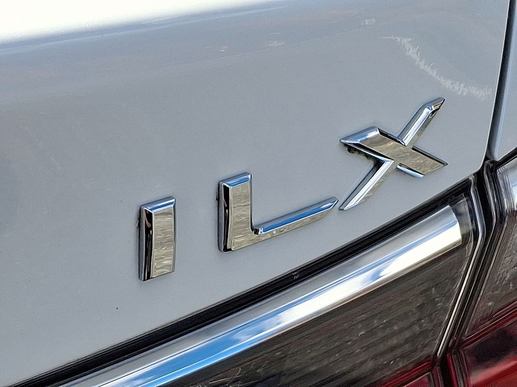 Thumbnail: 2020 Acura ILX - 30