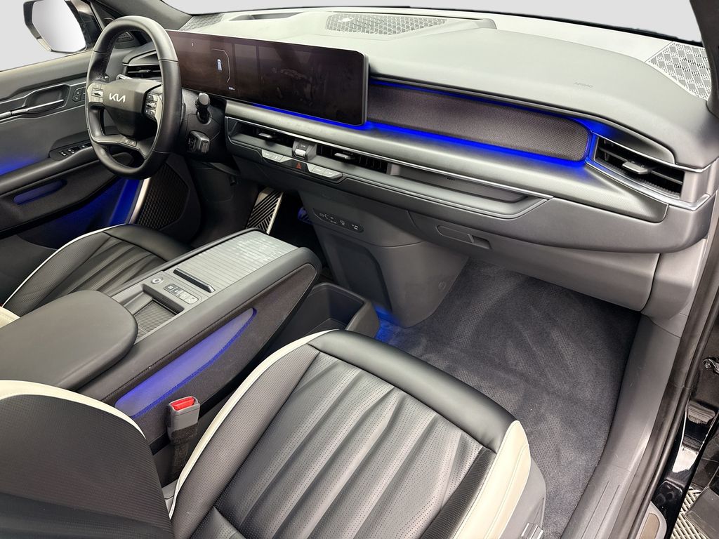 Thumbnail: 2024 Kia EV9 - 17