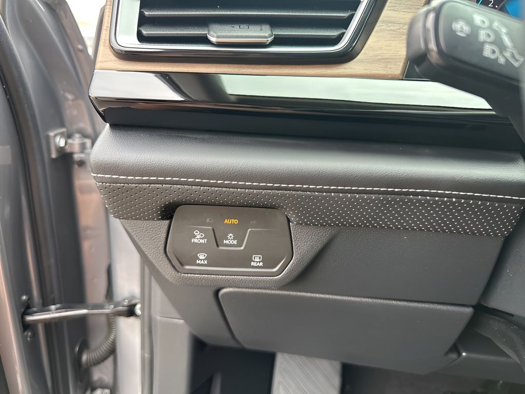 Used Car 2024 Volkswagen Atlas  2.0t Se For Sale Under $30,000 In Austin, Texas