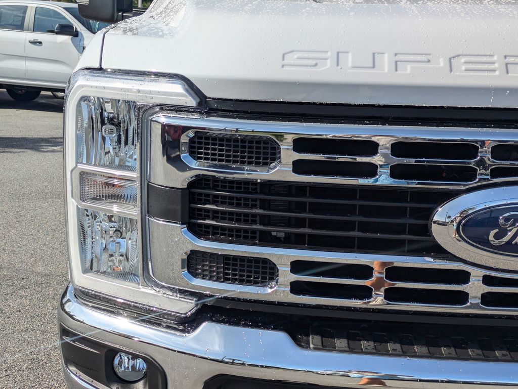 2026 Ford F-350 Super Duty XLT