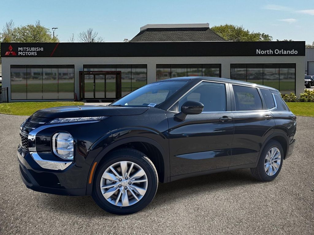 2026 Mitsubishi Outlander ES