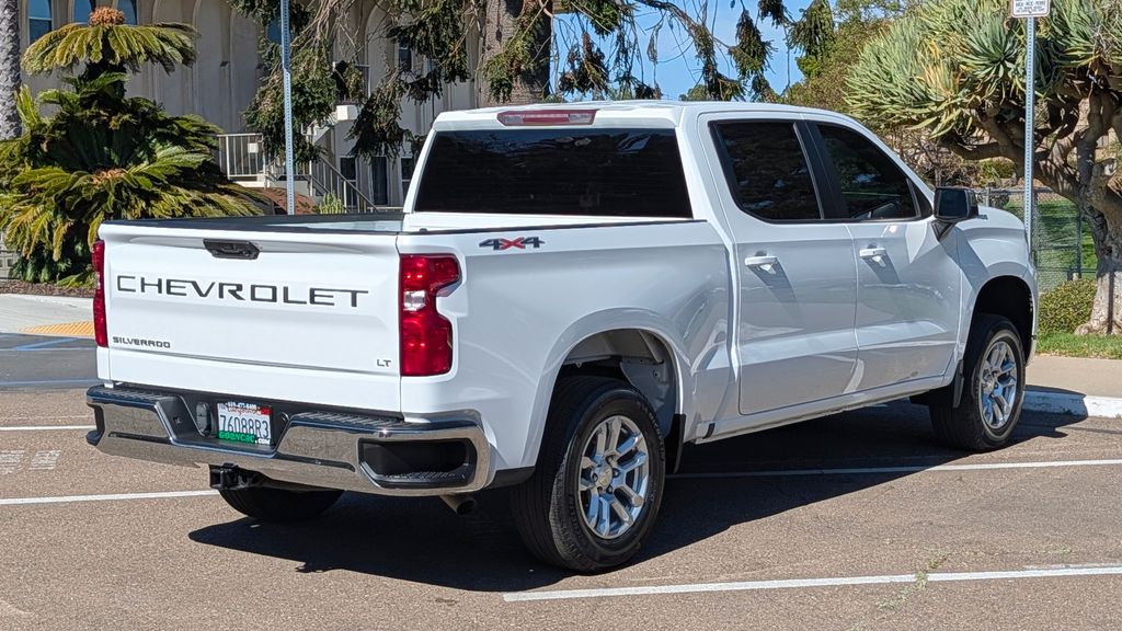 Used 2022 Chevrolet Silverado 1500 LT 4D Crew Cab