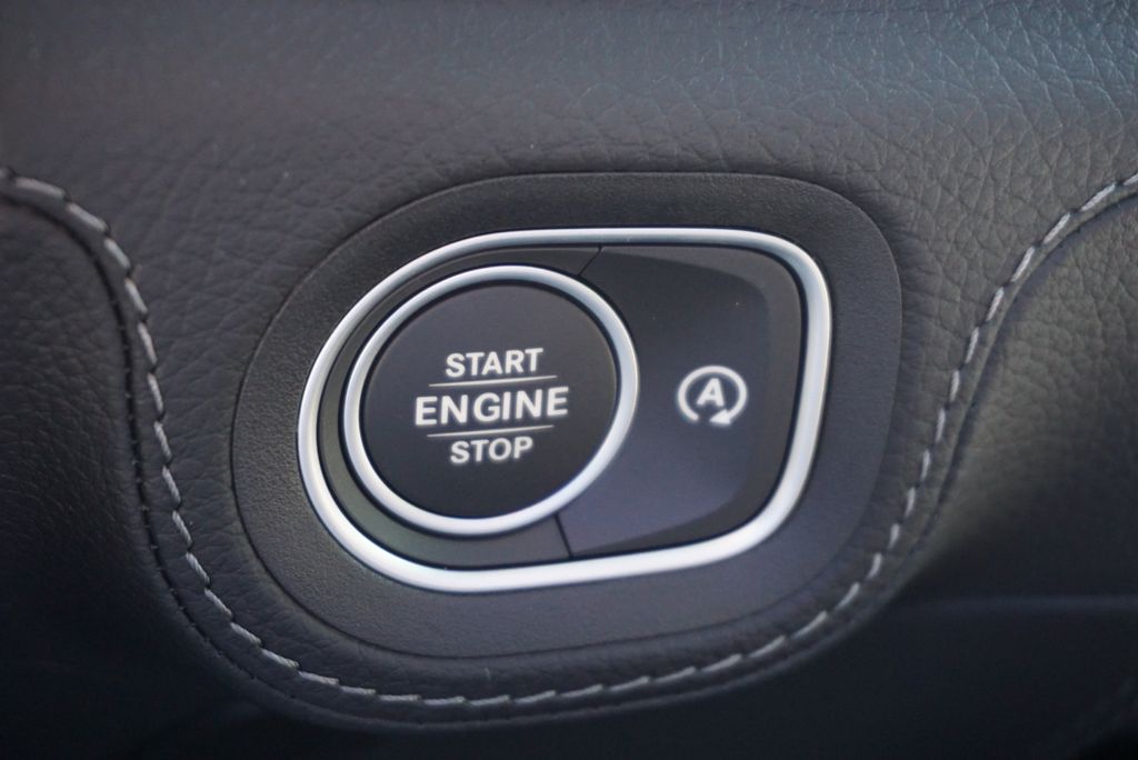 Thumbnail: 2025 Mercedes-Benz GLS - 30