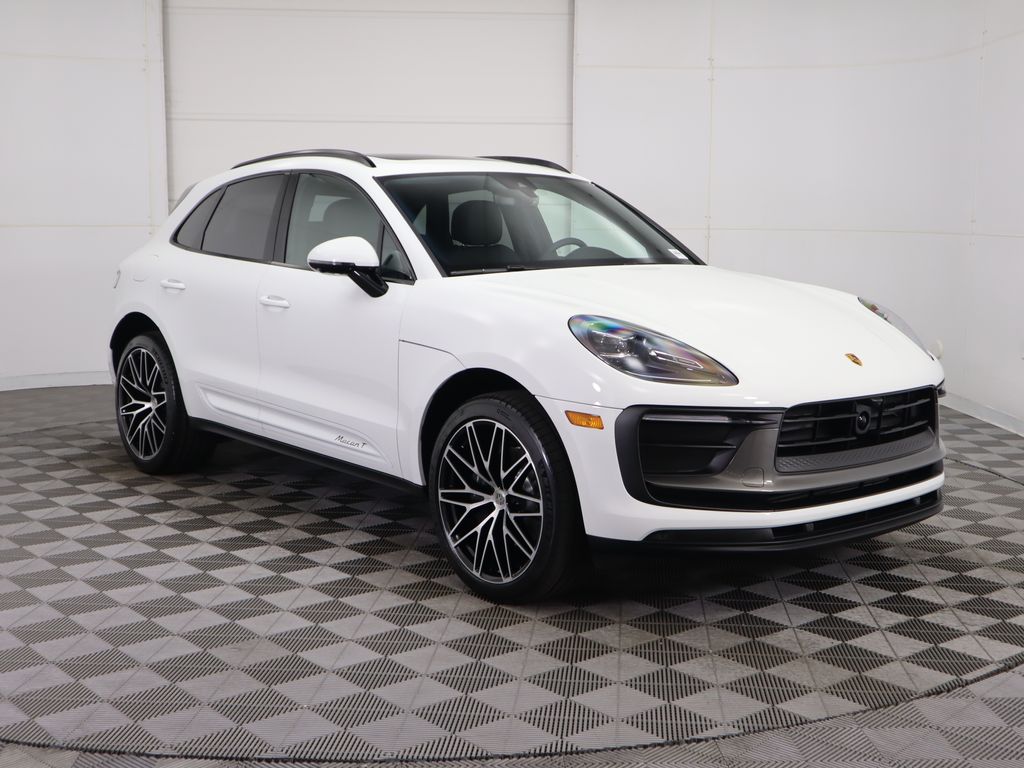 Thumbnail: 2025 Porsche Macan - 9