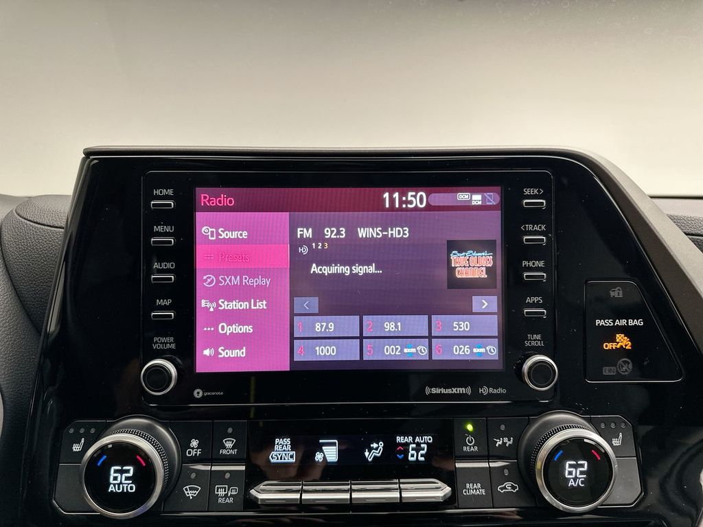 Thumbnail: 2021 Toyota Highlander - 15