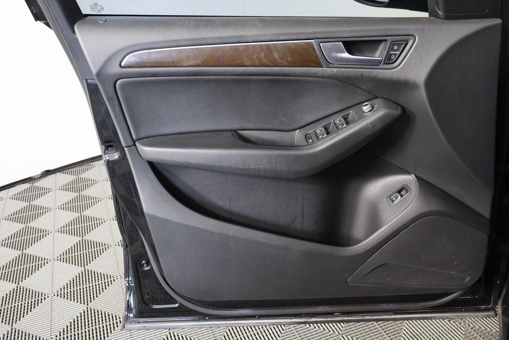 Thumbnail: 2016 Audi Q5 - 12