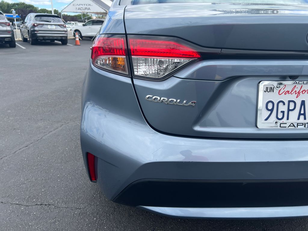 Thumbnail: 2022 Toyota Corolla - 10