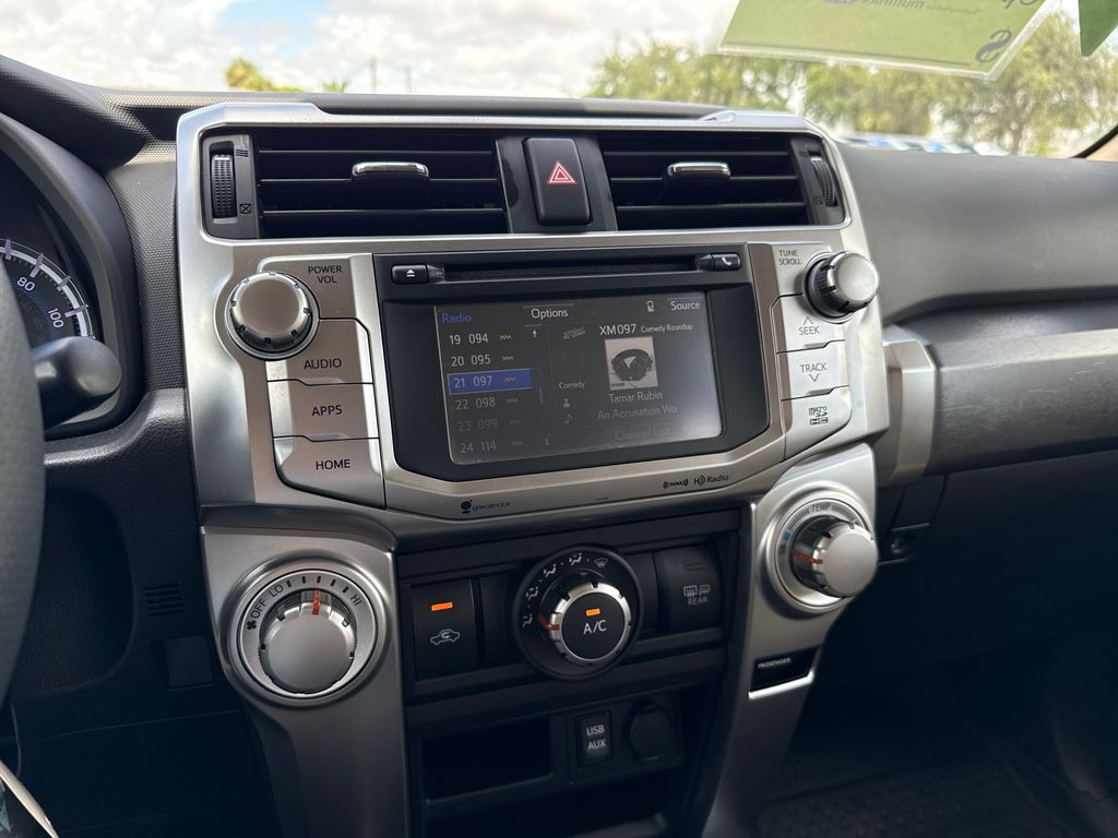 Used 2016 White Toyota SR5 Premium image 20