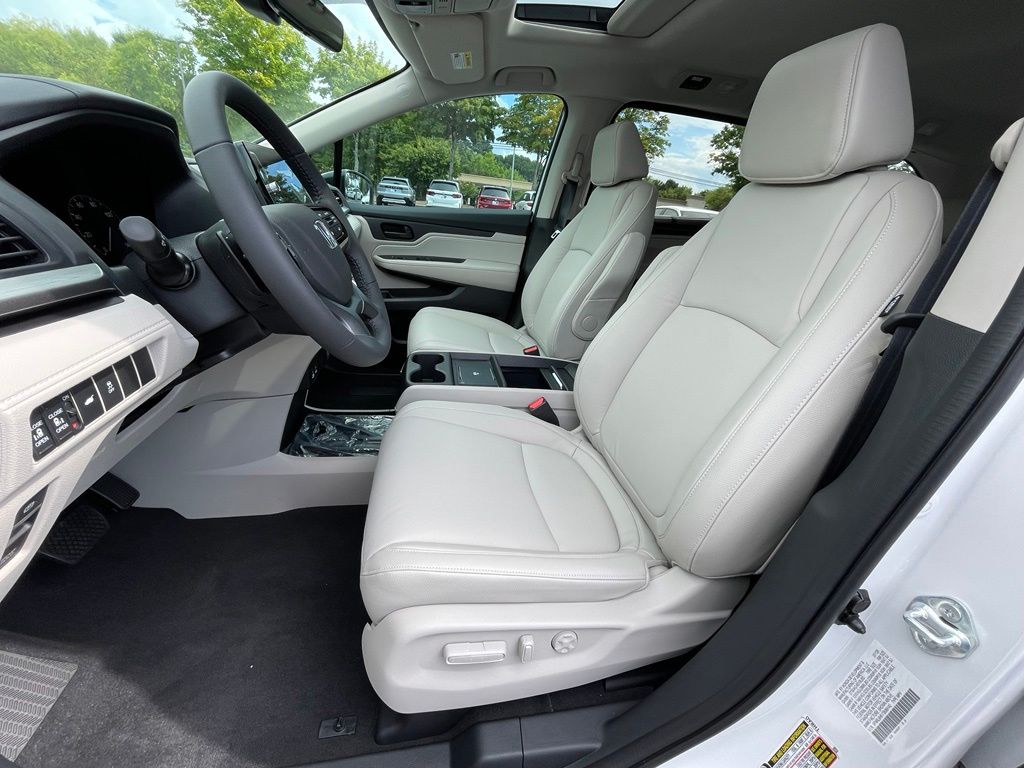 Thumbnail: 2026 Honda Odyssey - 27