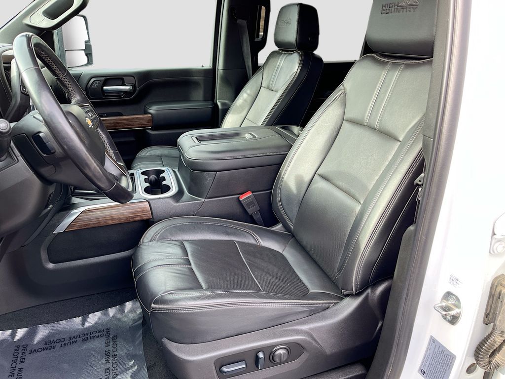 Used 2022 Summit White Chevrolet High Country image 22