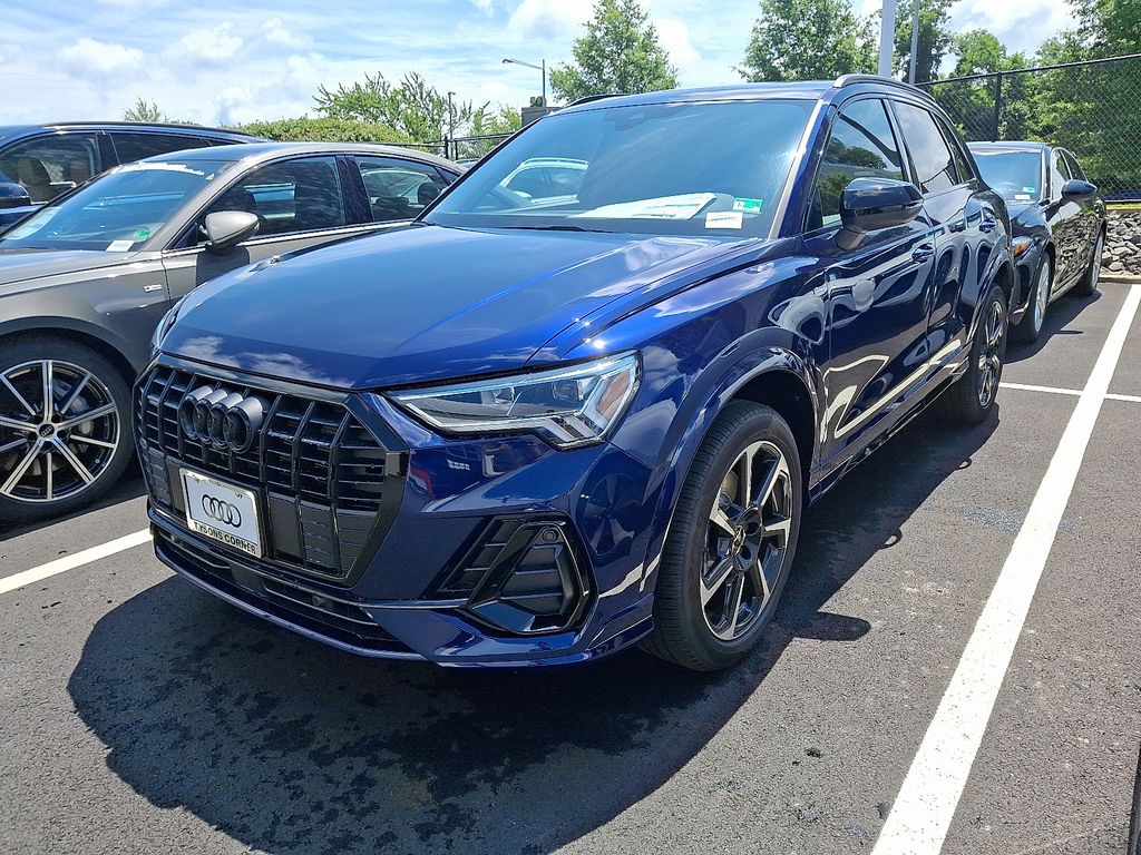 Thumbnail: 2025 Audi Q3 - 1