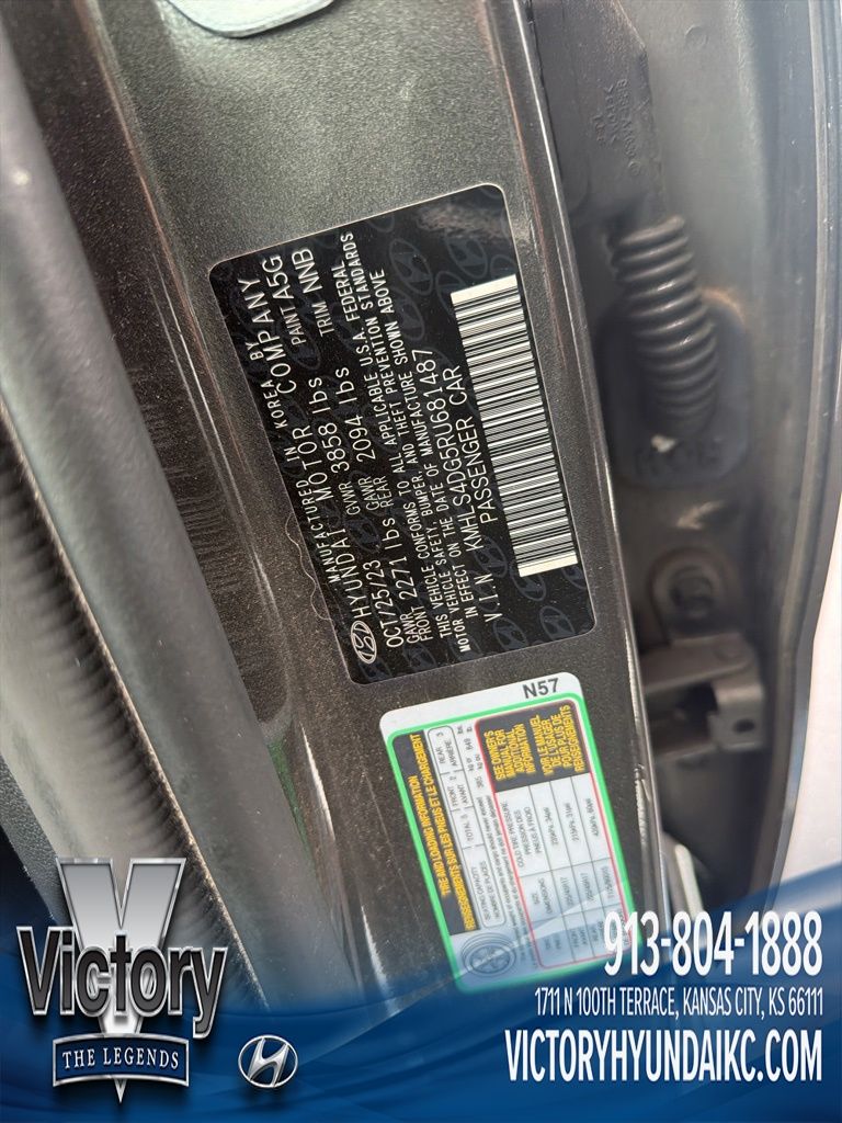 Used 2024 Gray Hyundai SEL image 10