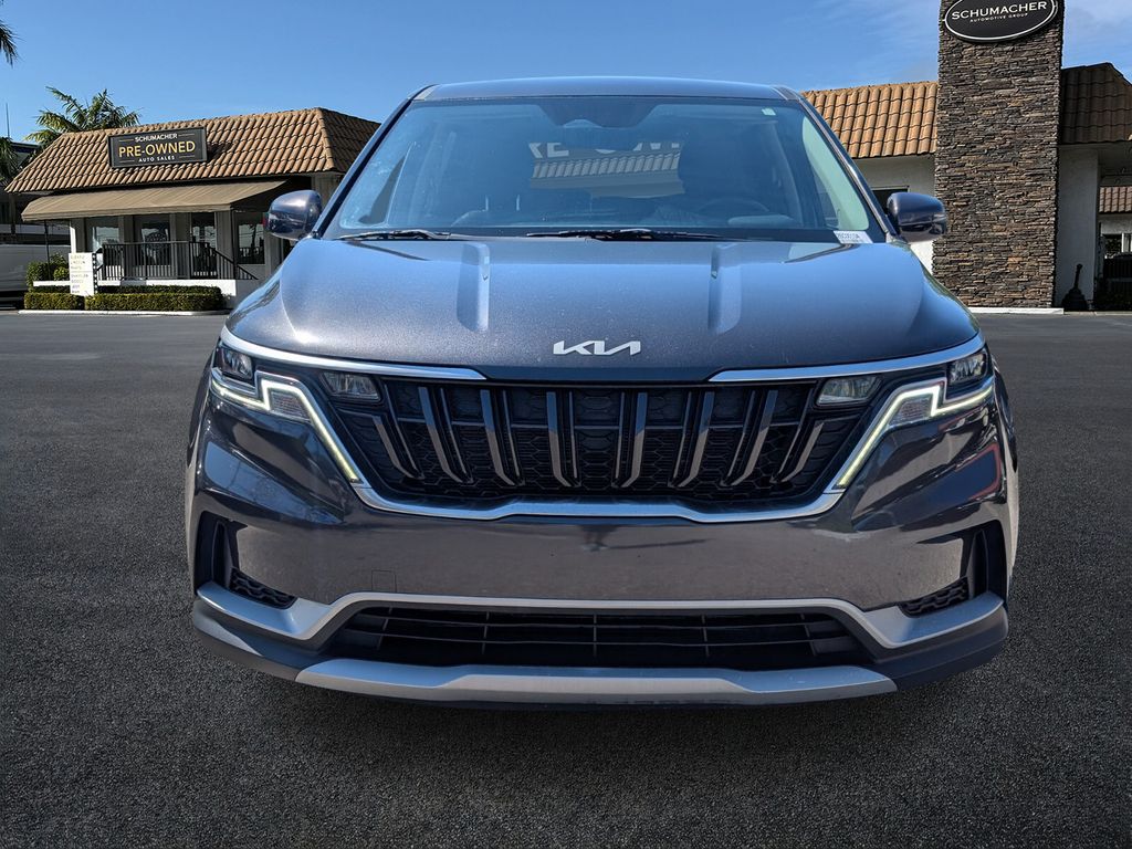 used 2023 Kia Carnival car, priced at $24,998