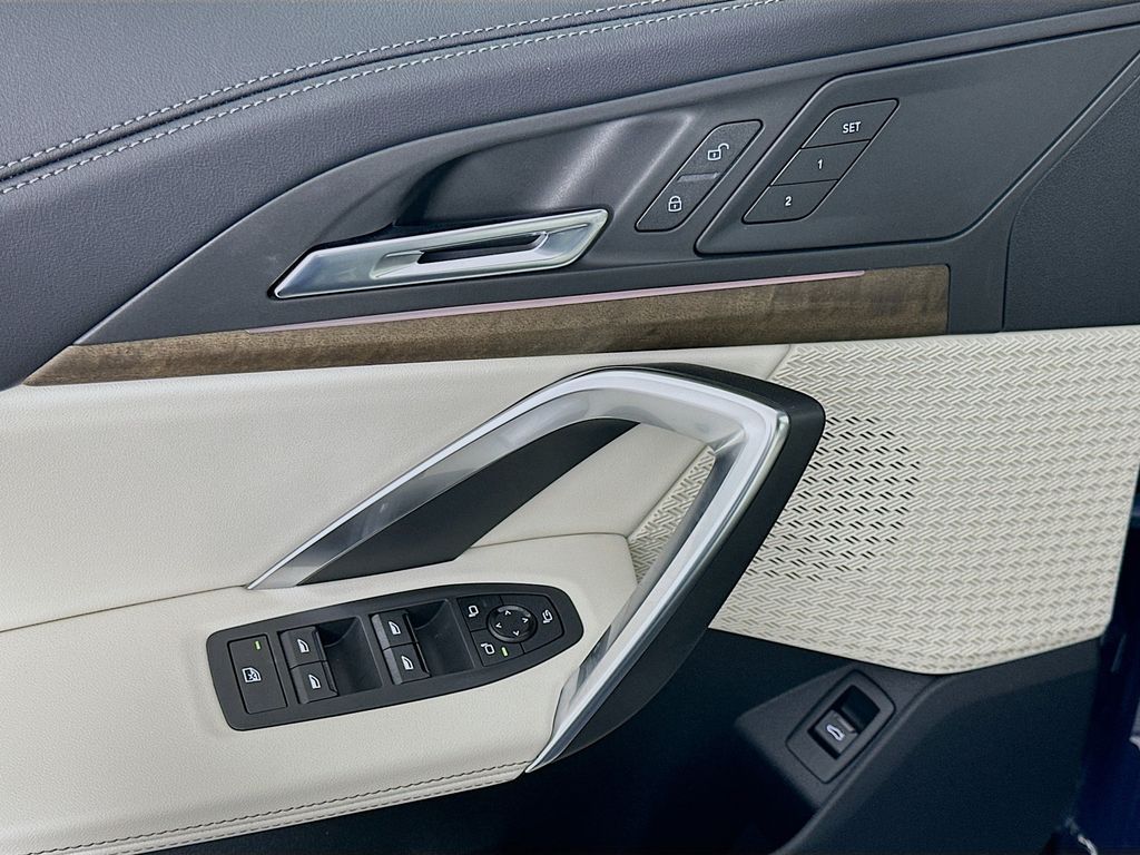 Thumbnail: 2026 BMW X1 - 20