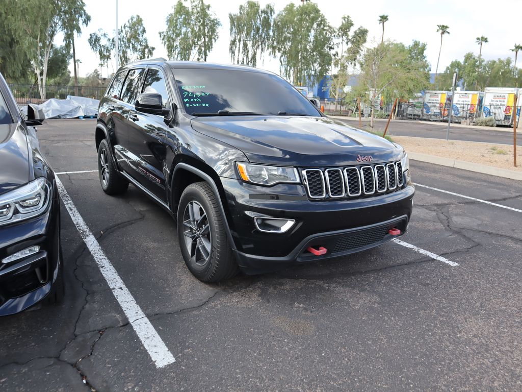 Thumbnail: 2018 Jeep Grand Cherokee - 3