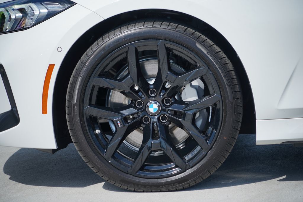Thumbnail: 2026 BMW 3 Series - 5