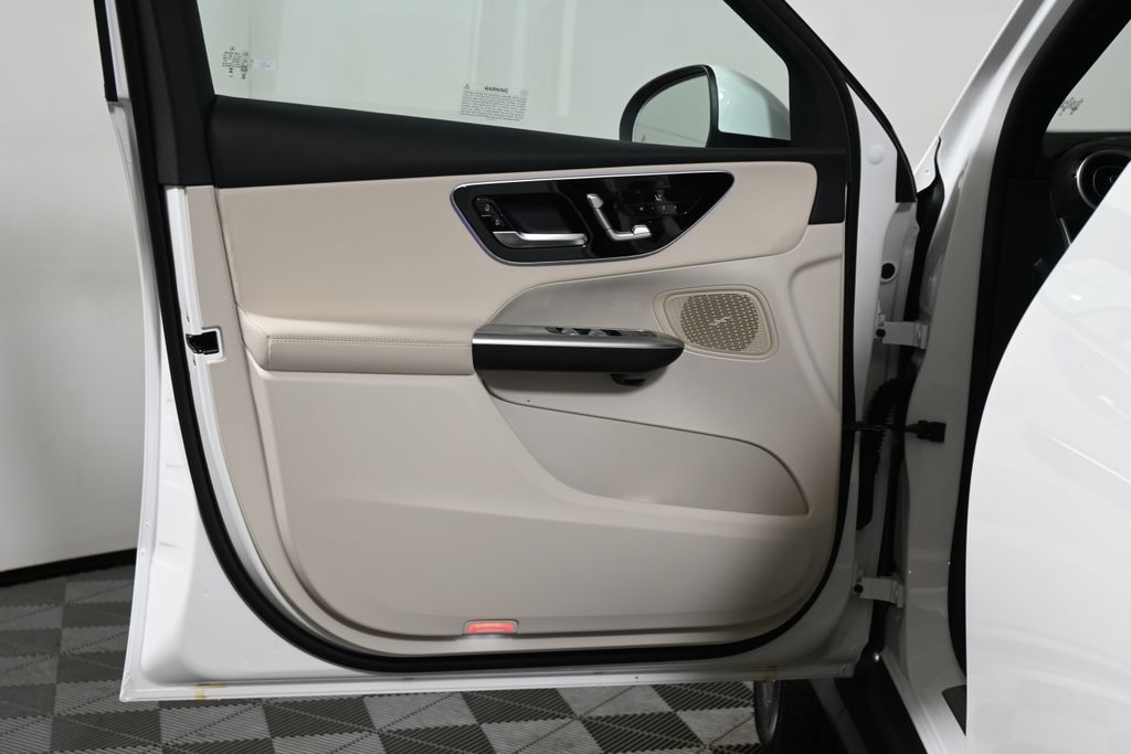 Thumbnail: 2026 Mercedes-Benz GLC - 23