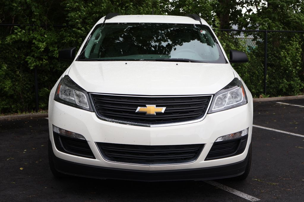 2013 Chevrolet Traverse LS 2