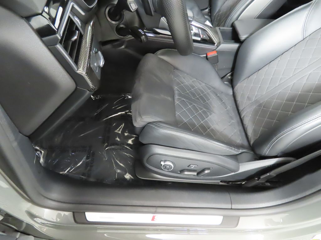 Thumbnail: 2023 Audi S5 - 32