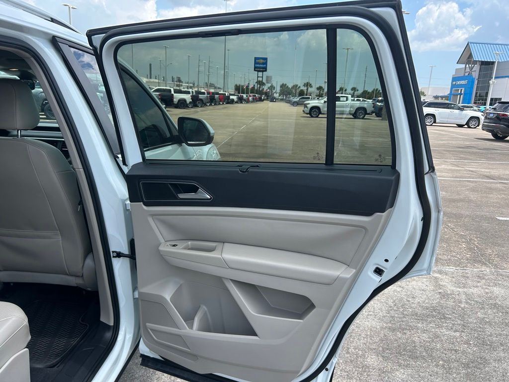 2019 Volkswagen Atlas 2.0T SE w/Technology  at Community Toyota