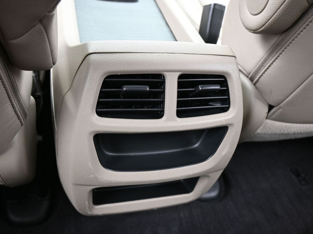 Used 2023 Platinum White Pearl Honda RTL image 38