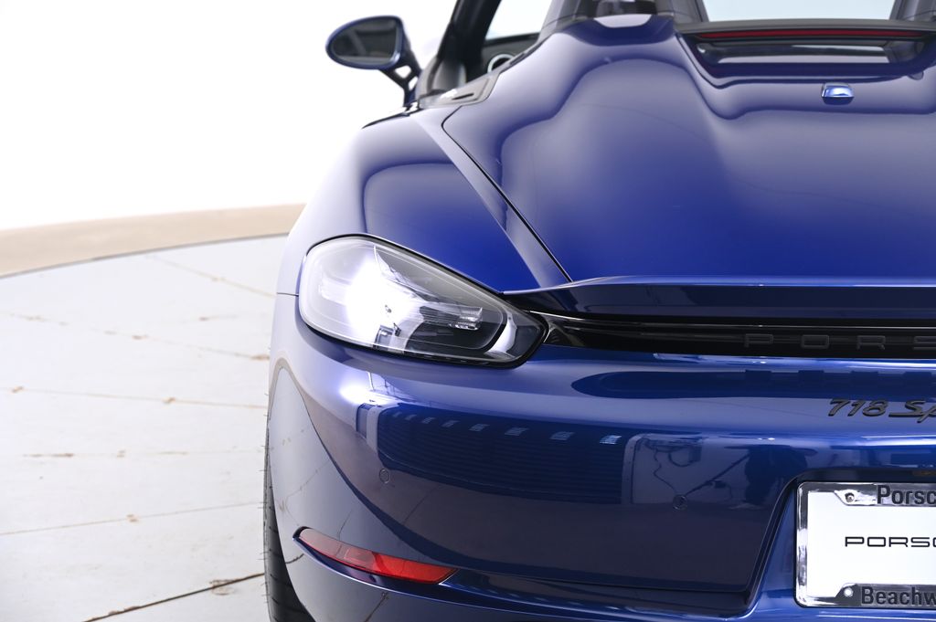 2022 Porsche   18