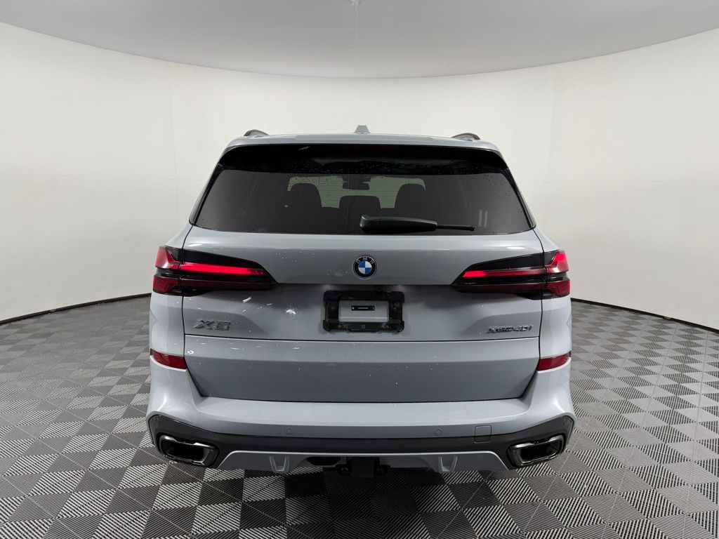 Thumbnail: 2024 BMW X5 - 6