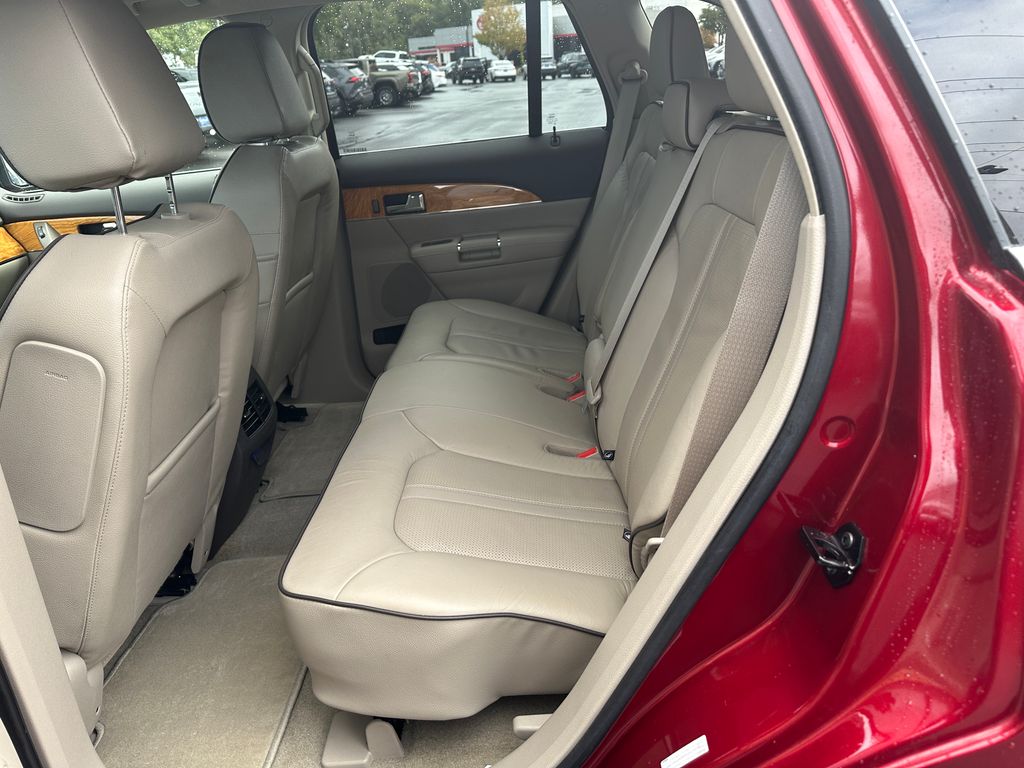 2015 Lincoln MKX Base