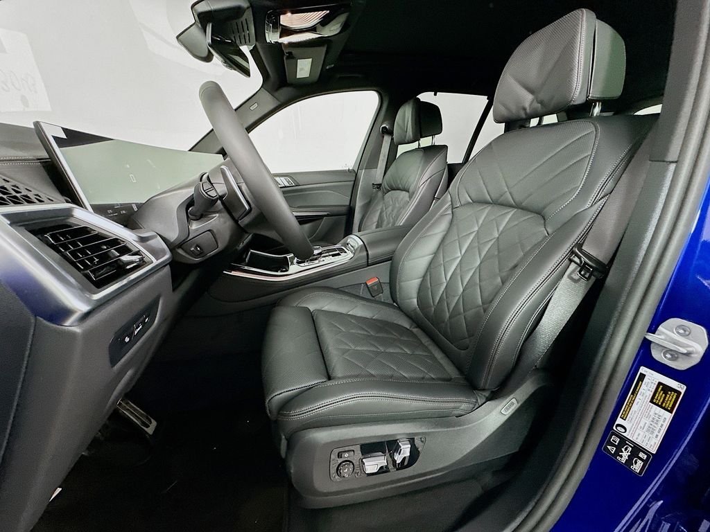 Thumbnail: 2026 BMW X5 - 16