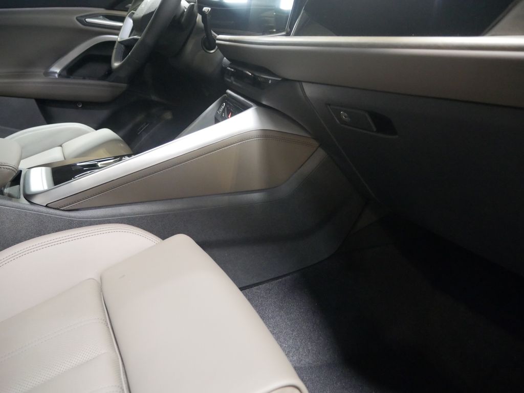 Thumbnail: 2025 Audi Q5 - 27