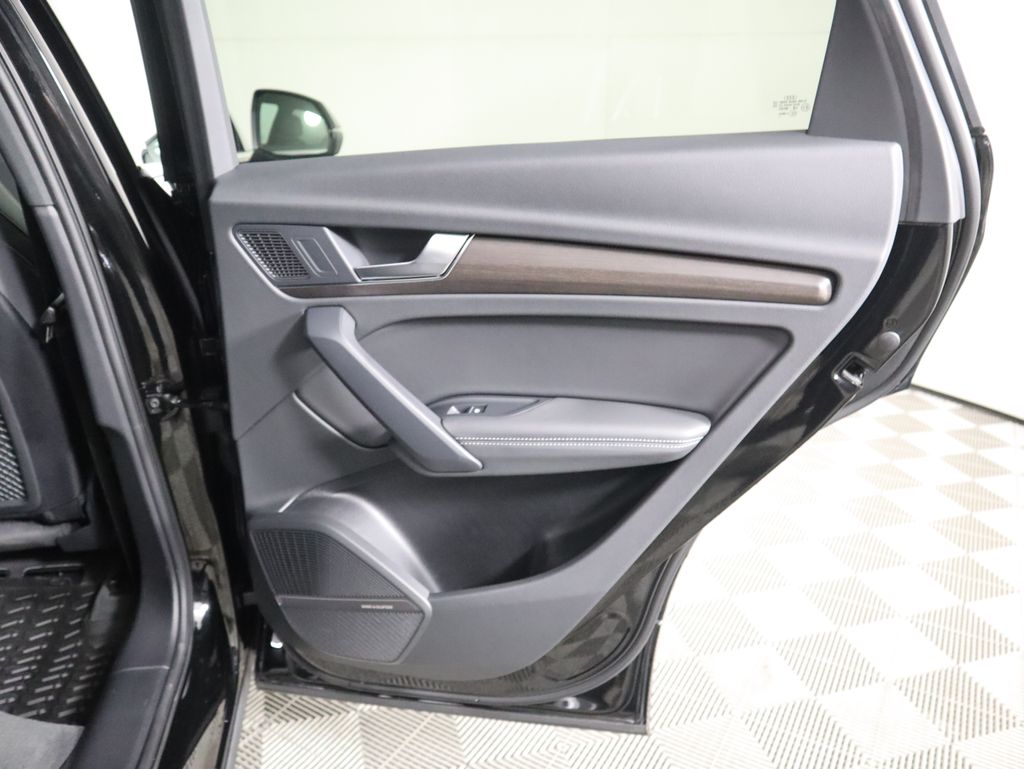 Thumbnail: 2021 Audi Q5 - 28