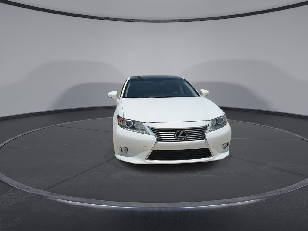 Thumbnail: 2015 Lexus ES - 3