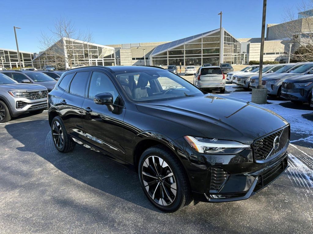 2026 Volvo XC60 B5 Plus AWD