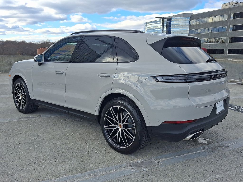 Thumbnail: 2026 Porsche Cayenne - 3