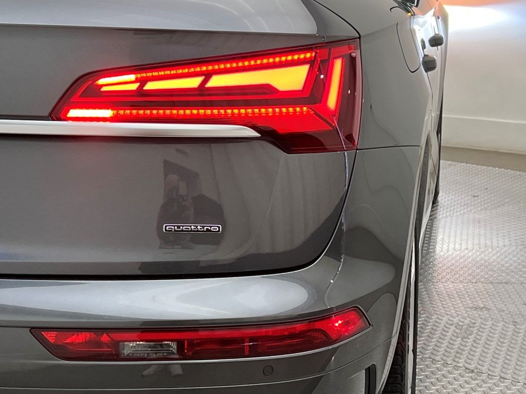 Thumbnail: 2022 Audi Q5 - 8