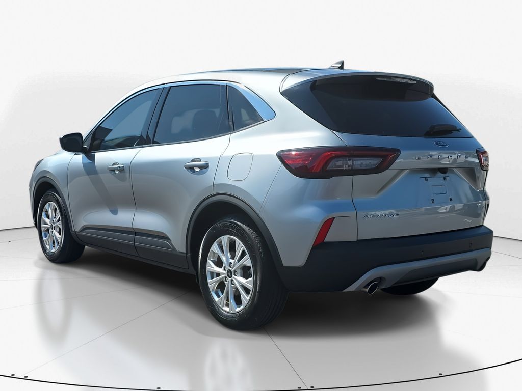 2023 Iconic Silver Metallic Ford Escape Active FWD SUV
