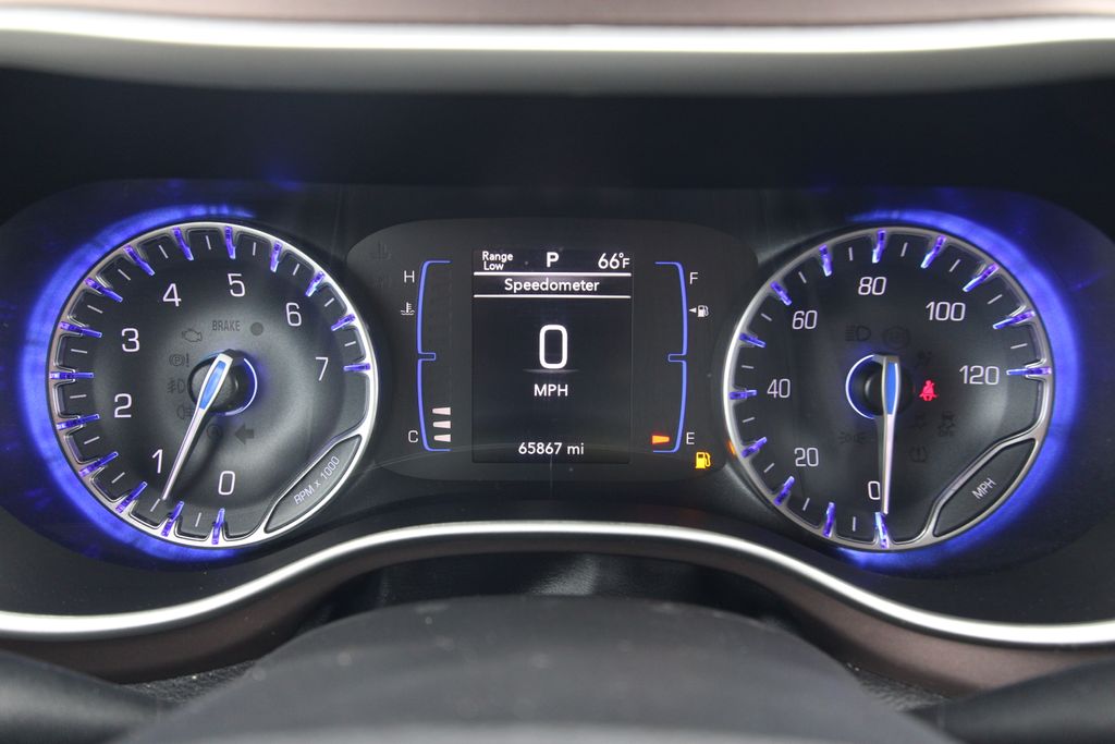 Used 2022 Chrysler Voyager Van