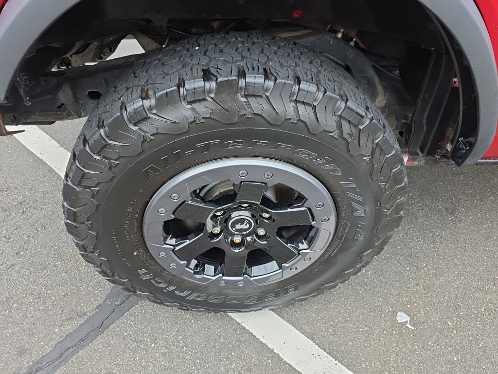 2021 Ford Bronco Base Red Metallic - Grieco Acura - Image 11