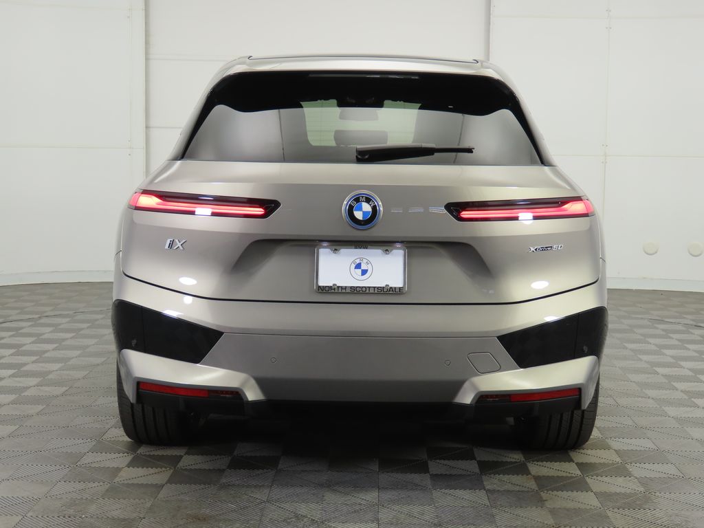 2025 BMW iX xDrive50 6