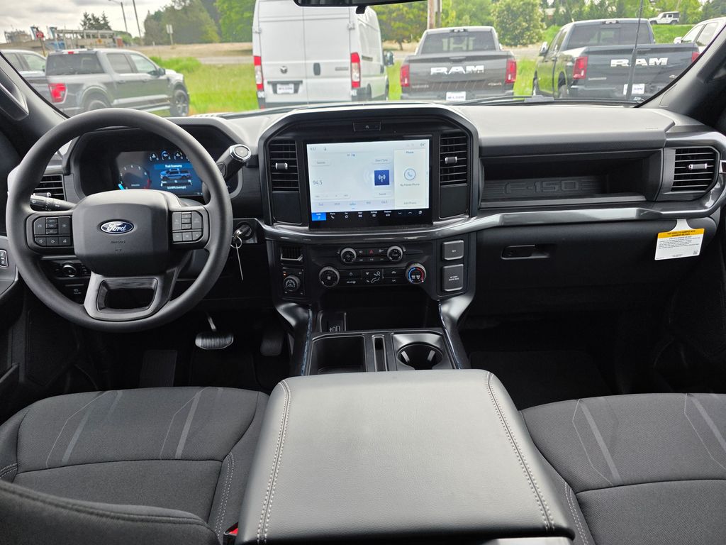 View vehicle photo 4