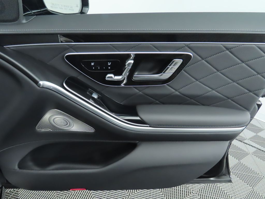 2025 Mercedes-Benz S-Class S 580 26