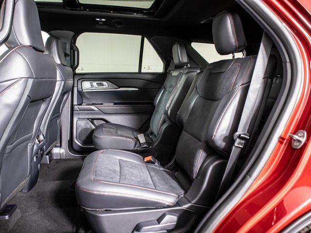Used 2025 Red Ford ST image 19