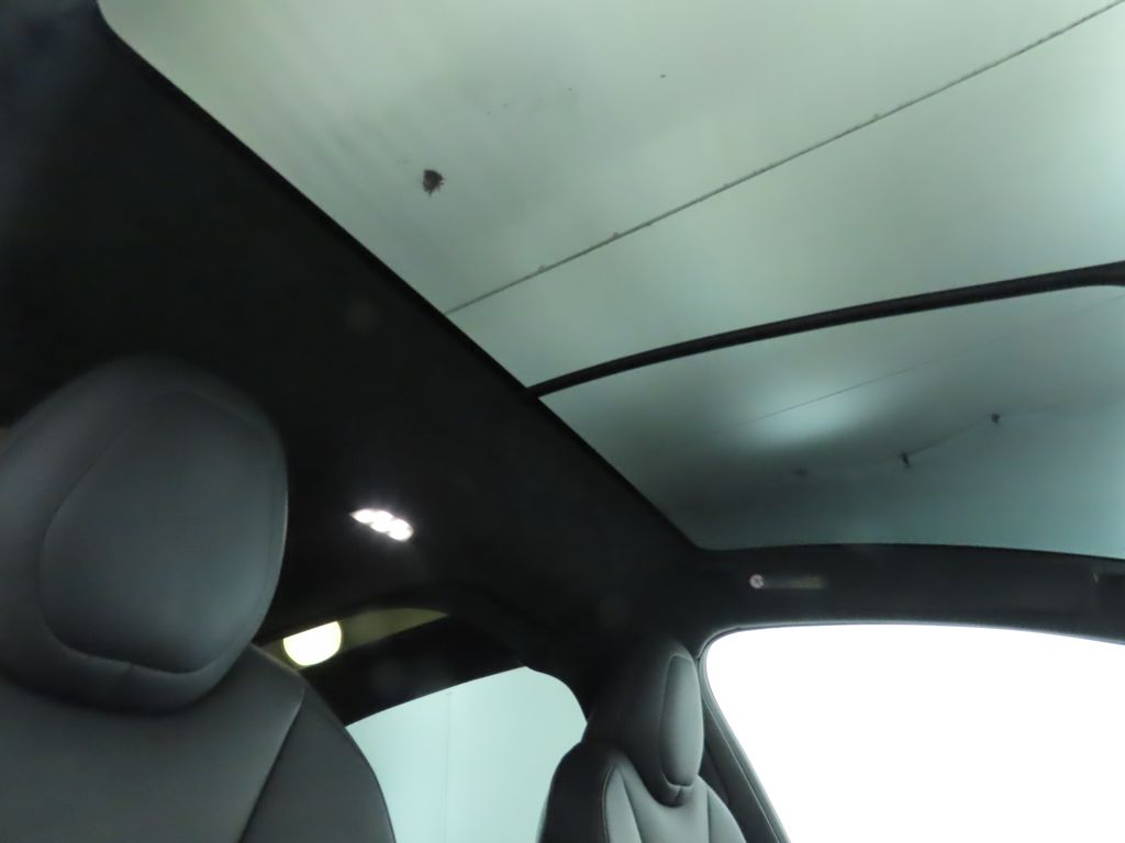 Thumbnail: 2020 Tesla Model X - 27