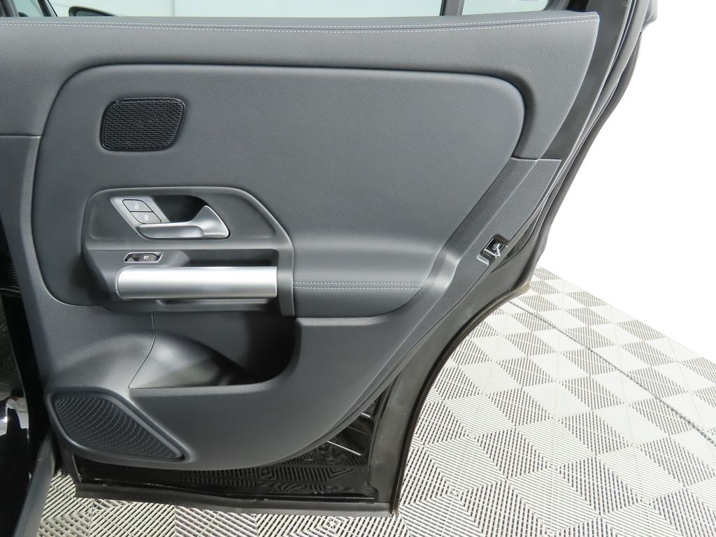 Thumbnail: 2025 Mercedes-Benz GLA - 27