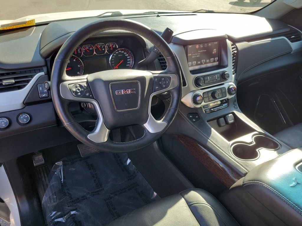 2016 GMC Yukon XL SLT 9