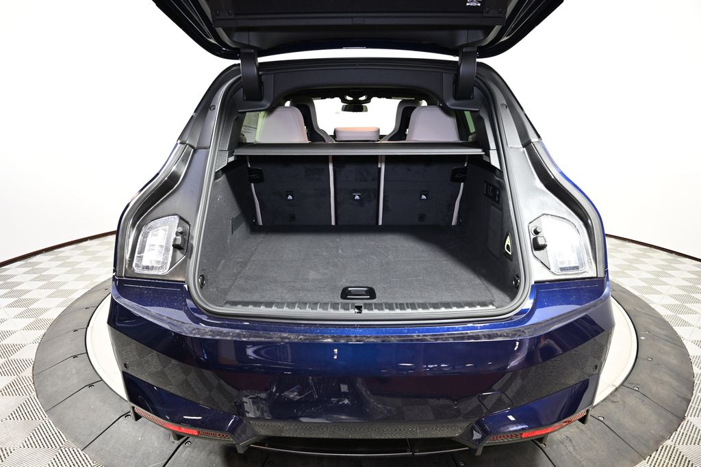 Thumbnail: 2026 BMW iX - 10