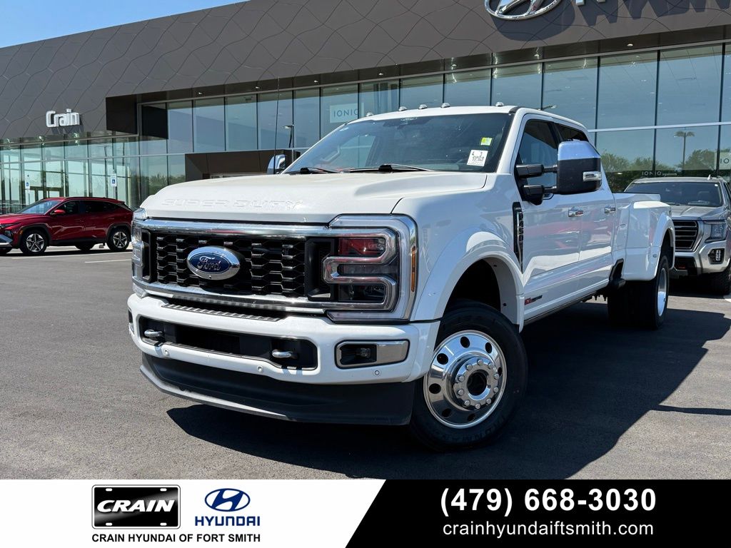 White Metallic 2024 Ford F-450 Super Duty Limited Crew Cab LB DRW 4WD Pickup Truck Four-Wheel Drive Automatic